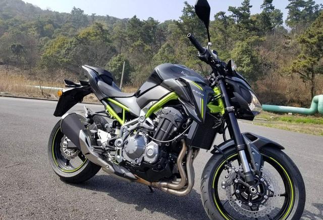 车友花10.5万提川崎Z900,比大哥Z1000帅,比宝