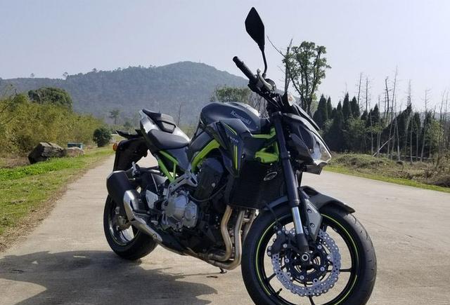 车友花10.5万提川崎Z900，比大哥Z1000帅，比宝骏的1.5T还猛