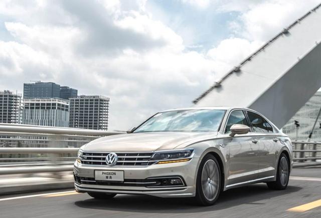 大众辉昂恐将停产, 途昂加价5万却依然遭疯抢, 冰火两重天!