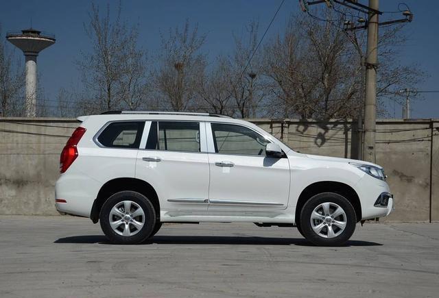 最“尴尬”的国产车, 普通人想买买不起, 有钱人压根瞧不上!