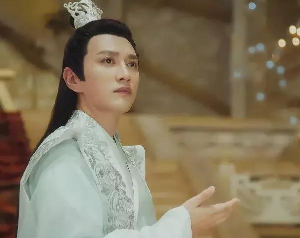 《香蜜》男演员近况,邓伦罗云熙片约不断,帅气