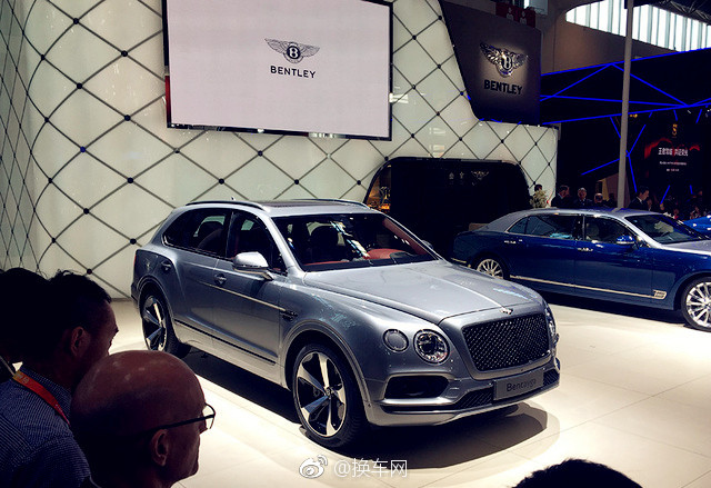 宾利添越V8汽油版售269万元