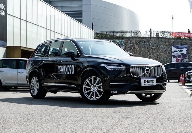 沃尔沃xc90最新款,沃尔沃XC90图片 2019款沃尔沃xc90上市售价643812858万元