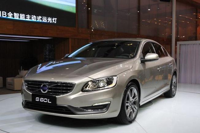 它比A4、3系安全十倍，主动安全绝不选装，轴距同样加长，暴跌8W