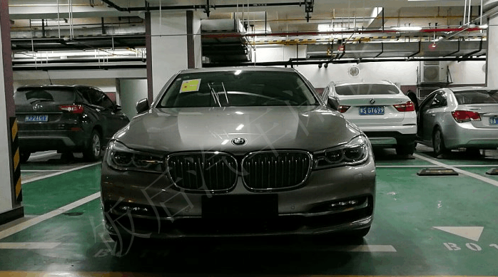 102万元买的宝马740Li领先型, 交车时家中四把钥匙亮了