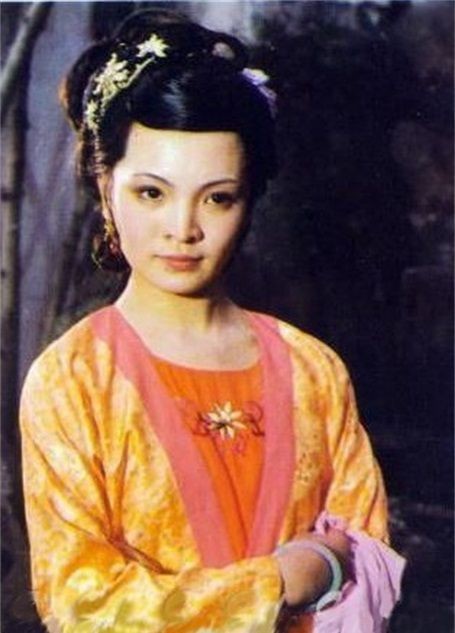 87版红楼梦夏金桂,杨晓玲扮演87版薛蟠陈洪海与夏金桂杨晓玲,三十年