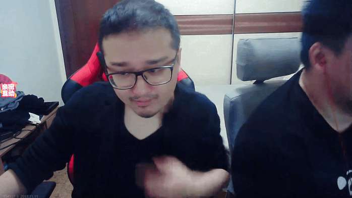 德云色再遭重创，笑笑西卡解说资格取消!网友:又把谁得罪了?