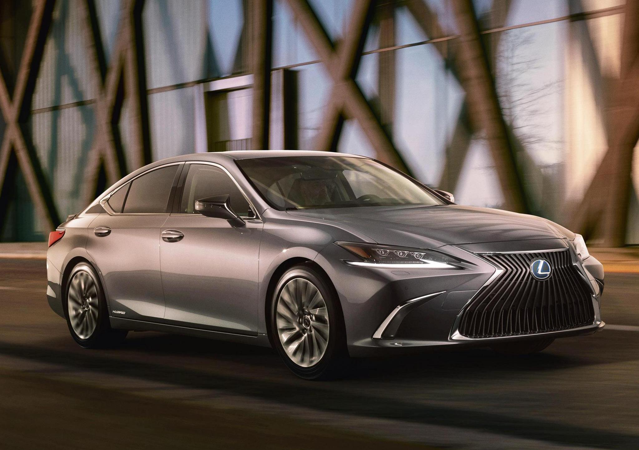 还是2.0自吸？知乎神车榜排名第一，7代凌志ES迎首发