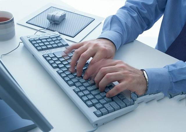 研发太累,不好意思提bug!网友:基本岗位认知不