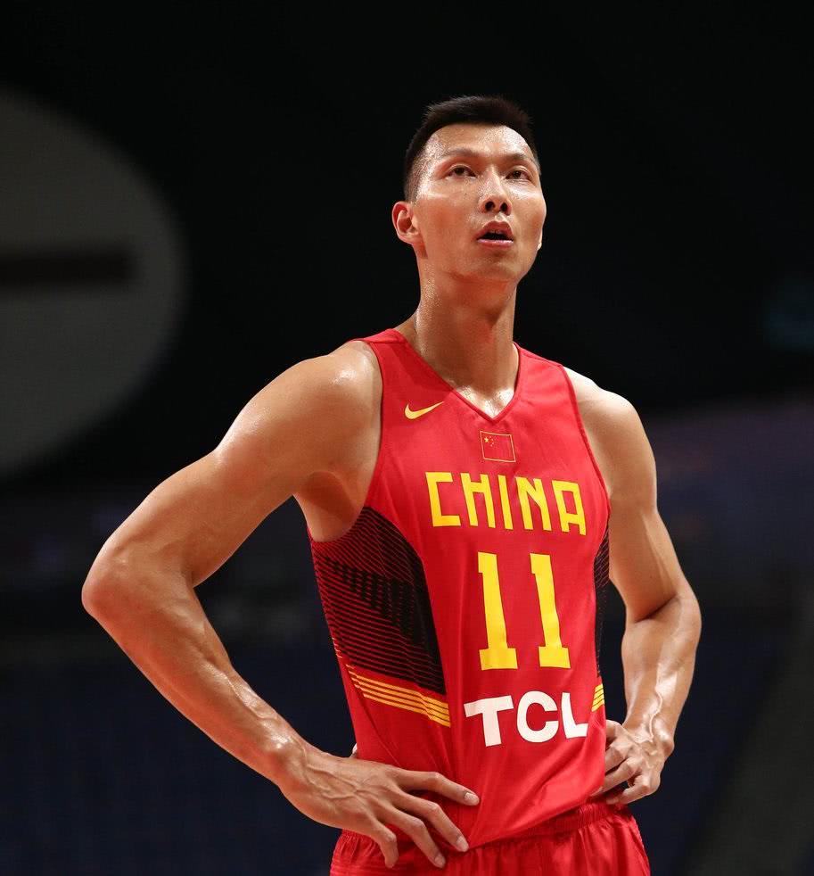 从现役中国男篮中选出最强的首发阵容,你都会