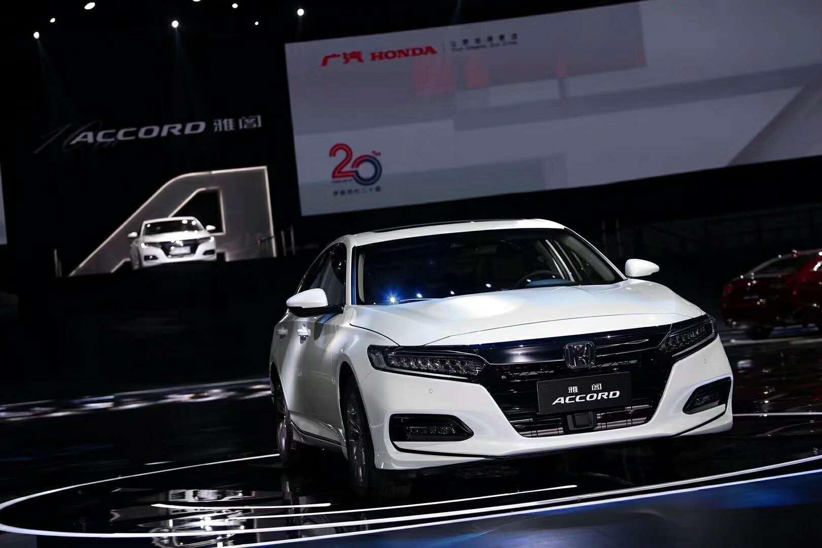 章子怡现场助阵第十代雅阁发布，售价16万起将于5月份上市！