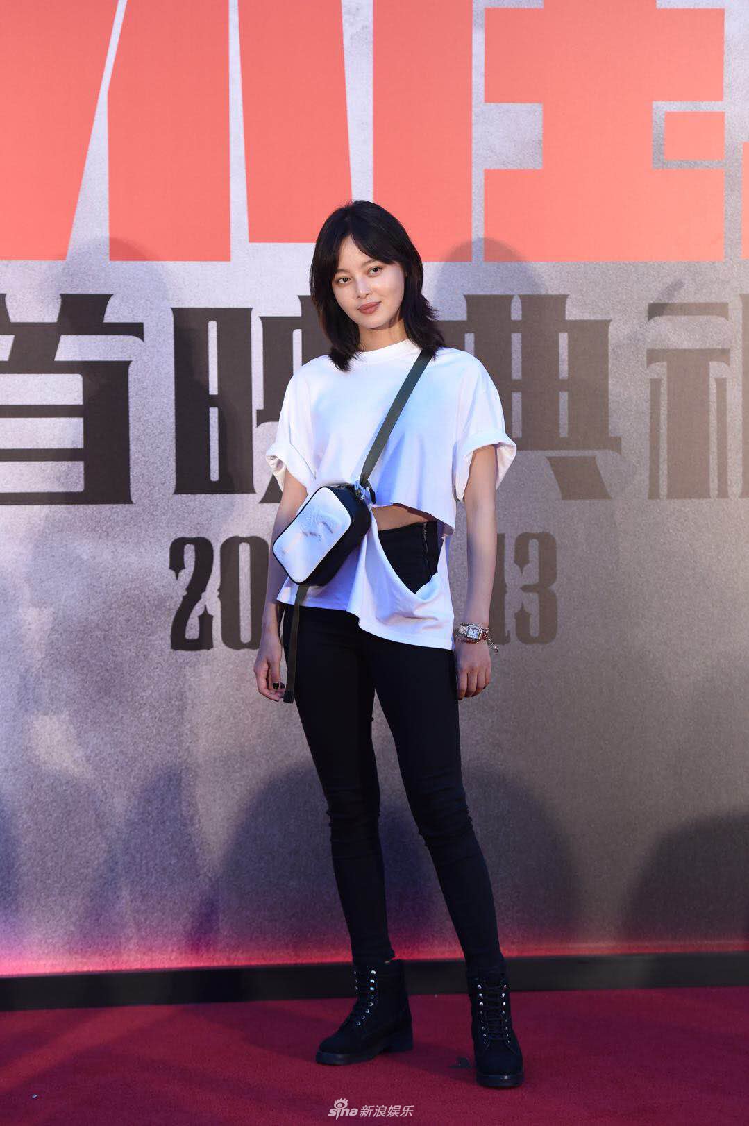 《邪不压正》首映众星助阵 姜文喊周韵“周老板”