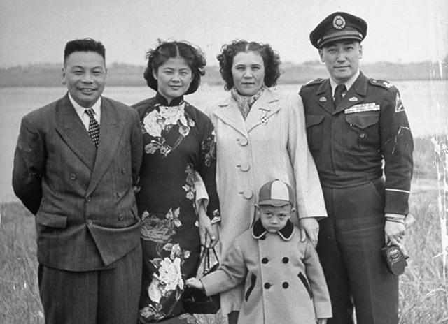 蒋经国既然无法传位给儿子，为何不让自己的弟弟蒋纬国接班?