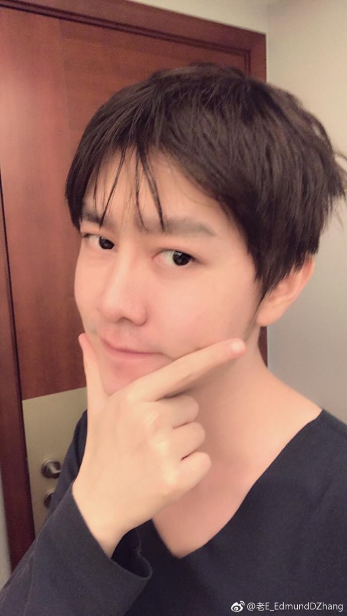 虎牙签约顶级游戏主播!韦神怂了,Uzi慌了,楚河