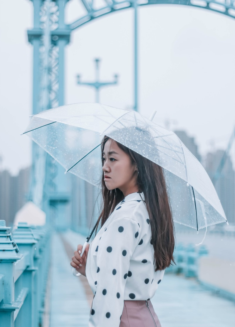 人像摄影雨天小情绪