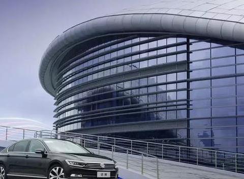 迈腾和凯美瑞又“掐”起来了 不考虑预算的话到底买谁更划算？