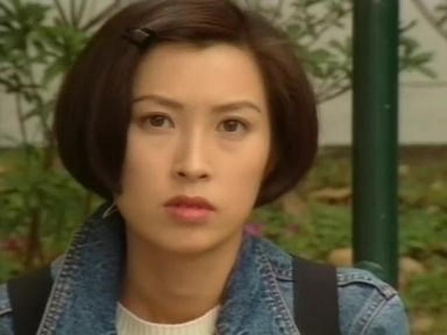 这套经典港剧的重播勾起回忆，更让郭霭明、郭可盈再度“同框”