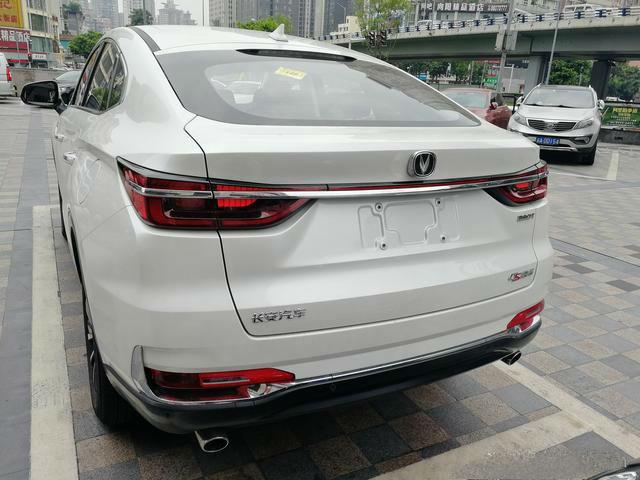 长安cs85实车现身街头, 号称国产版宝马x6, 卖多少钱你会买单?