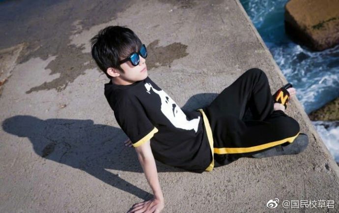 祝湖南师大附中梅溪湖中学高三(6)班易烊千玺