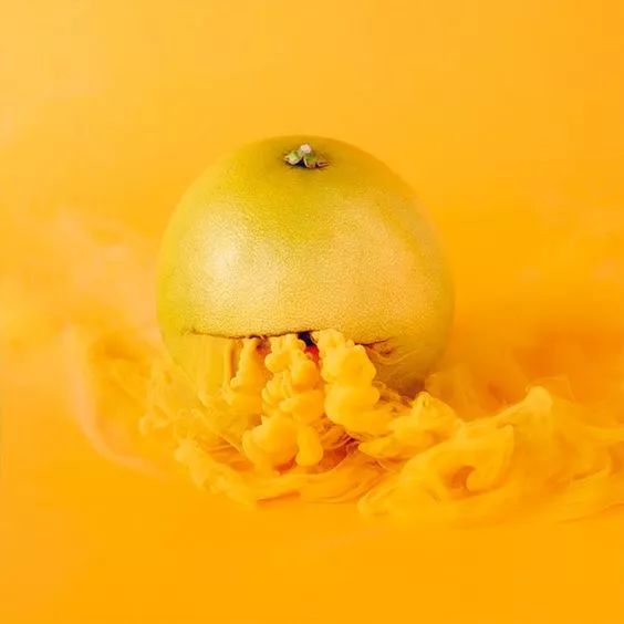 看看艺术家们都是如何吃水果晒朋友圈的