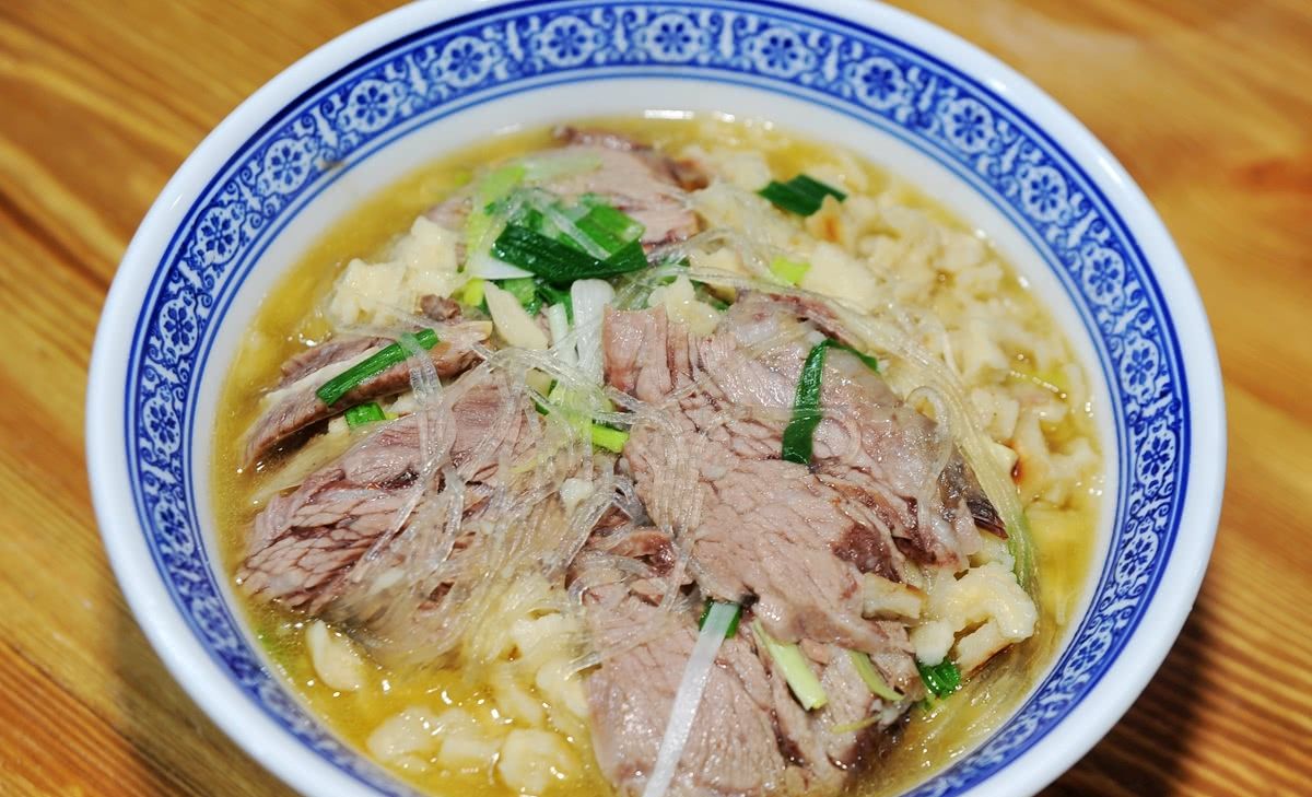 33元的优质牛肉泡馍肉特多 这顿饭在西安算得上豪华
