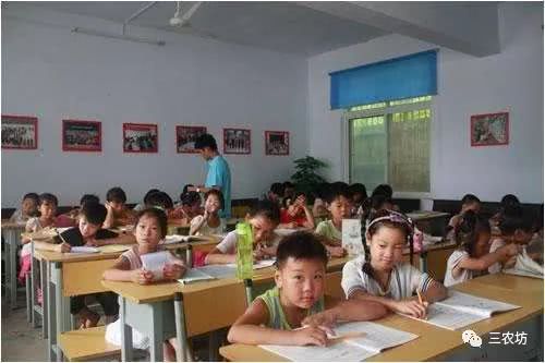 2018年,农村被三座大山困扰,农民期待国家能