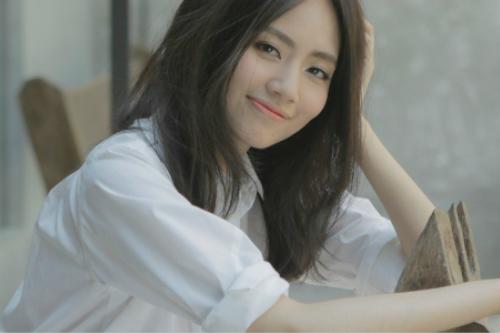 第一次认识刘惜君只记住了那双眼睛,似乎明白