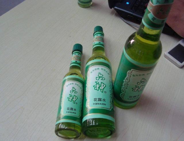 花露水抹在脚底,竟可解决了大部分人的烦恼