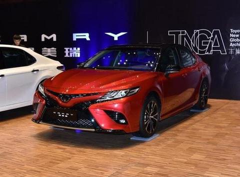 日系轿车一大代表，丰田凯美瑞还是一如既往的好吗