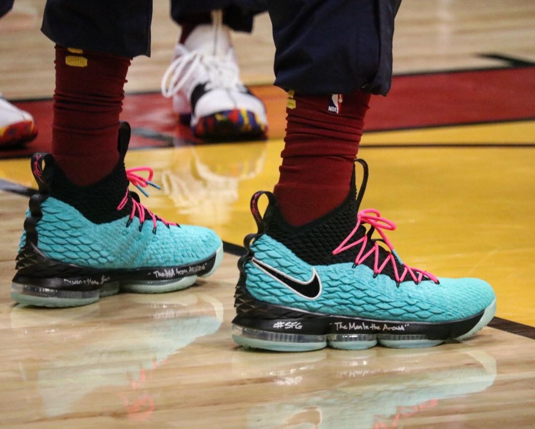 詹姆斯今天上脚,詹15南海岸配色,帅炸!