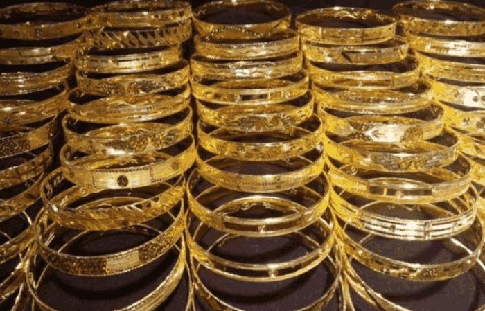 买黄金手镯,选空心的好还是实心的好?内行人说