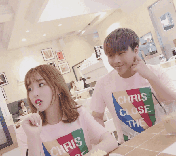 LOL: 盘点那些我们熟知的电竞情侣! 颜值代表5