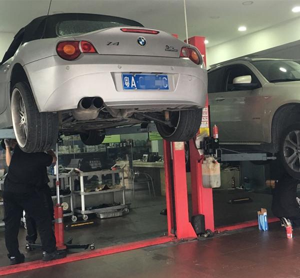 变速箱维修价格，变速器维修多少钱?