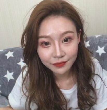 温婉平台直播全程无滤镜、无美颜直男们该选