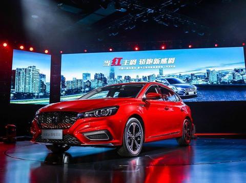 轿跑新体验，名爵6插电混动16.98万元起售