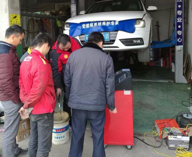 奥迪A4换油：按时换油给你最好的驾驶感