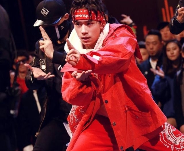 《街舞2》中被易烊千玺看中,韩庚舍不得淘汰,这位舞者值得被爱图片