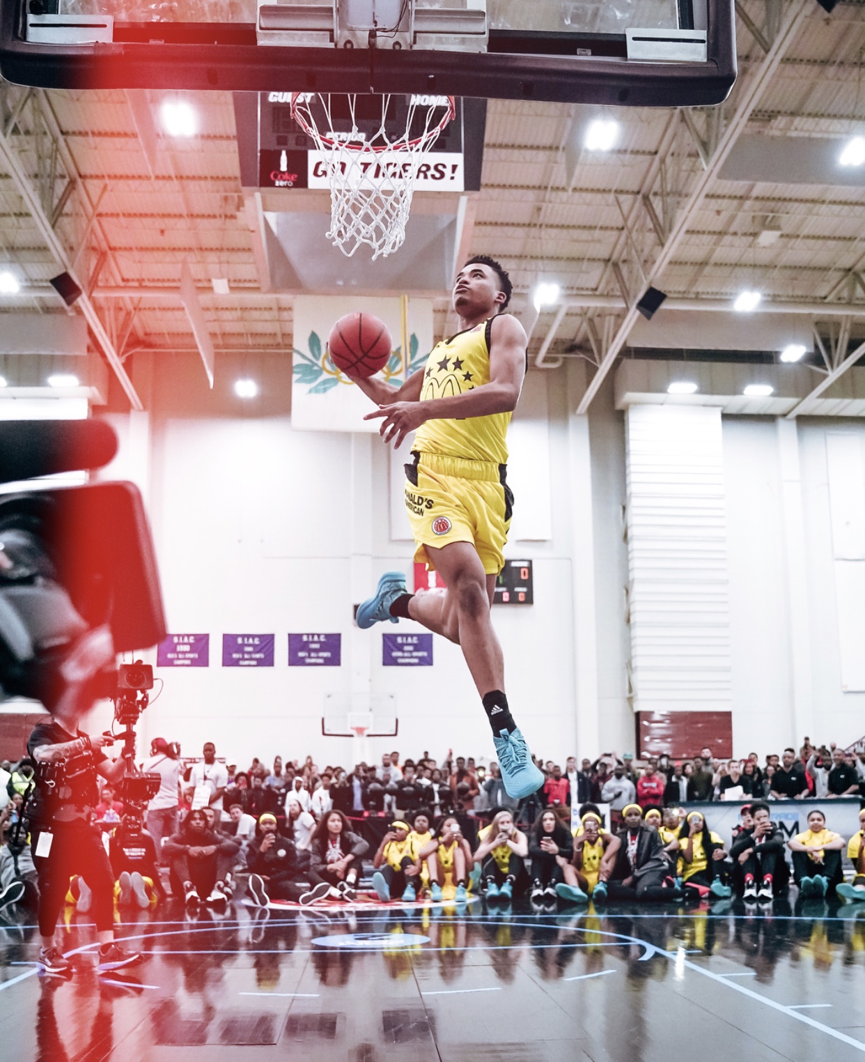 今年金拱门全美高中生明星赛球衣的设计灵感