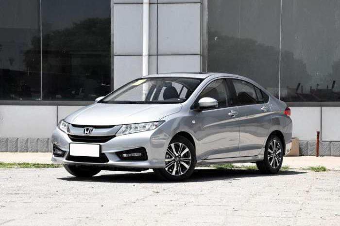 真正买发动机送车, 十万元顶配后鼓刹, 全系无大屏无雷达