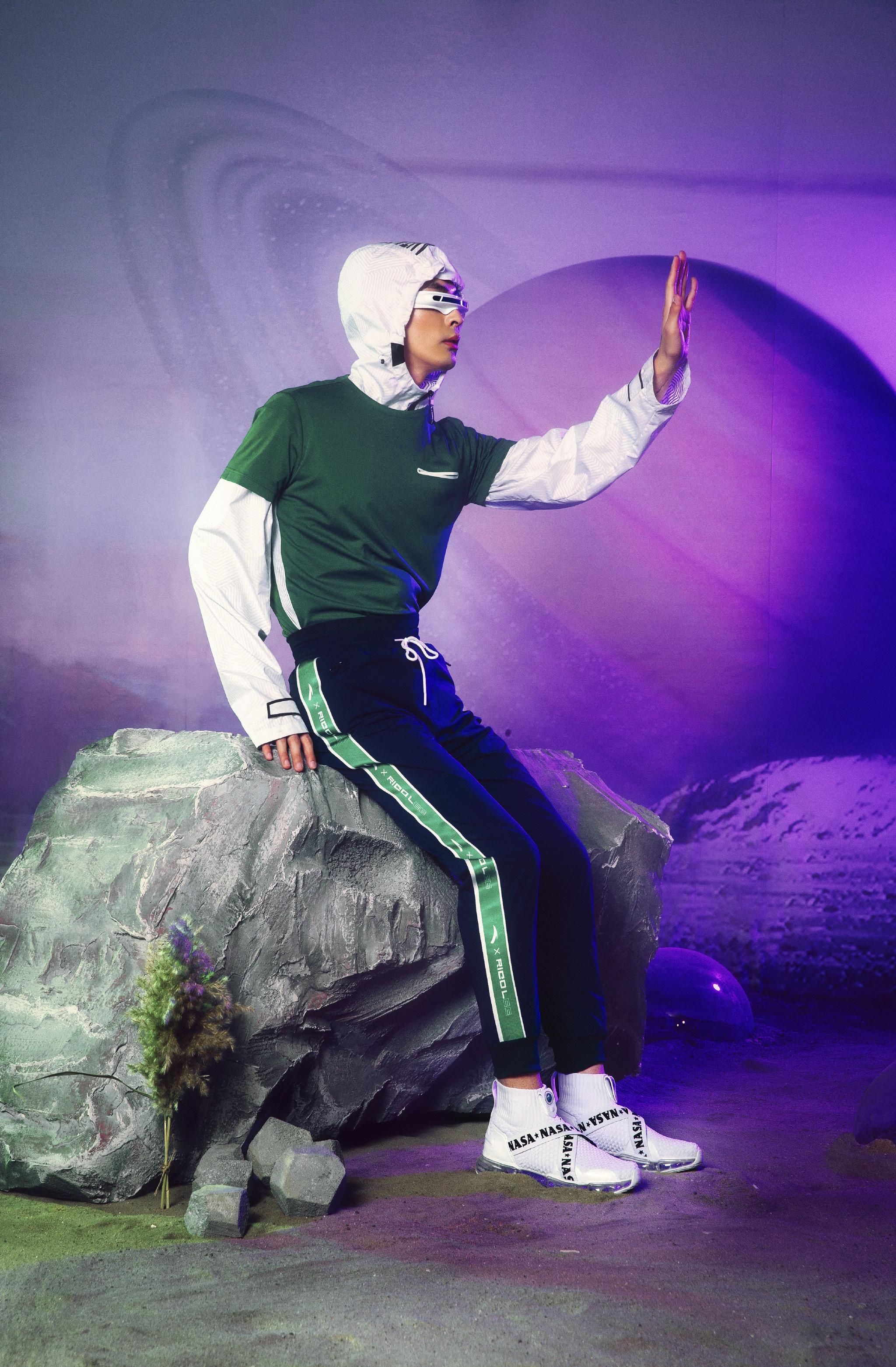 安踏致敬NASA,SEEED系列流晖NASA 60th