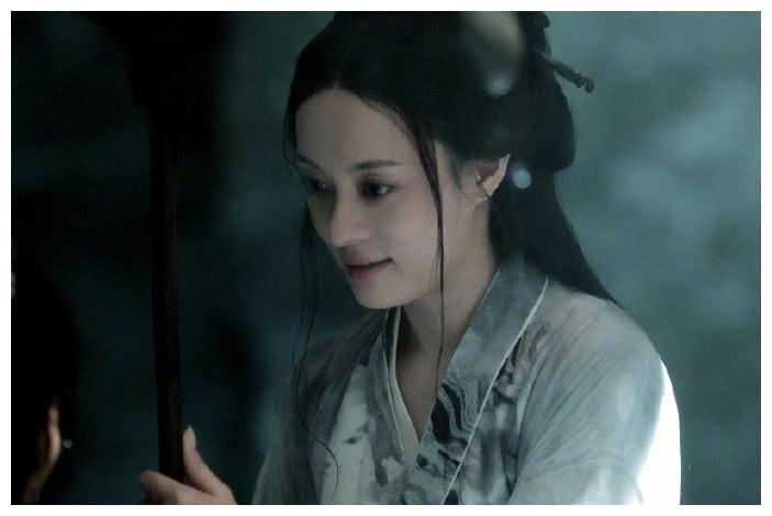 张艺谋严控孙俪服饰,多次试鞋不满意,孙俪建议