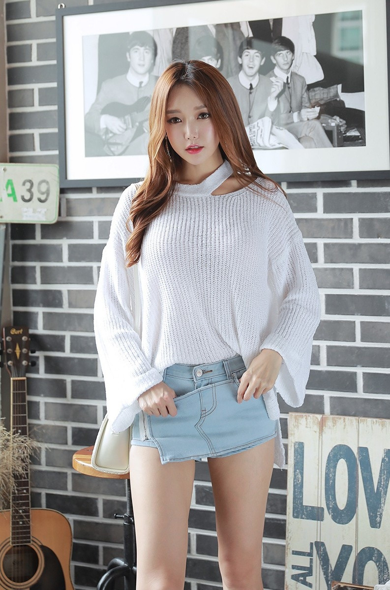 超短裙长腿美女模特知性漂亮美女图片
