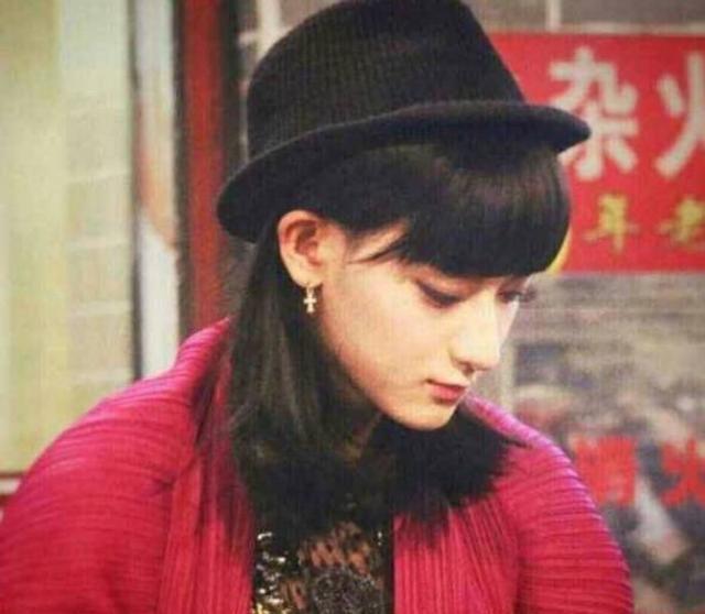 黄子韬微博公布恋情!连头像都换成了她!网友:两