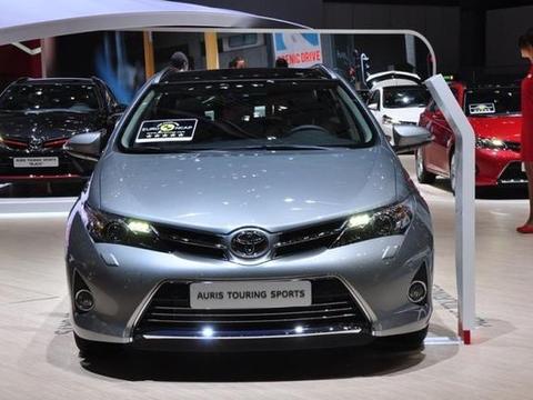 两厢版卡罗拉，帅爆了。