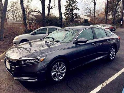 十代雅阁亮相街头！比宝马5系漂亮，配10AT仅16万，买迈腾后悔了