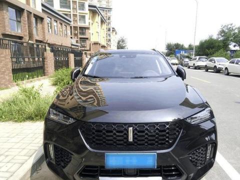 连开保时捷的都多看了几眼 我这车不到20万够炸眼