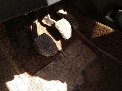 超感动，下岗职工3万买了辆标志308，还是好人多啊