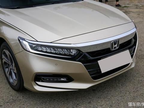 放大版思域令人期待，C字形尾灯不常见，1.5T或是它销量的主力军