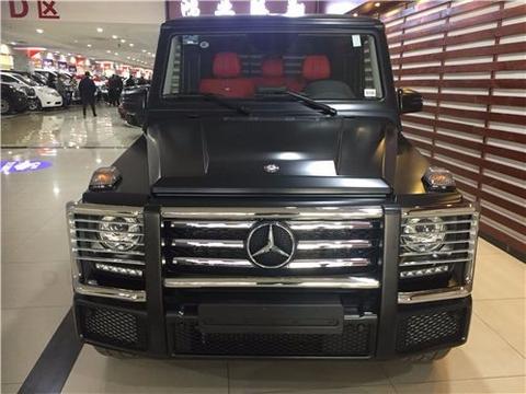 2018款奔驰G500是一部纯粹的全地形越野，外观粗犷气势熏天