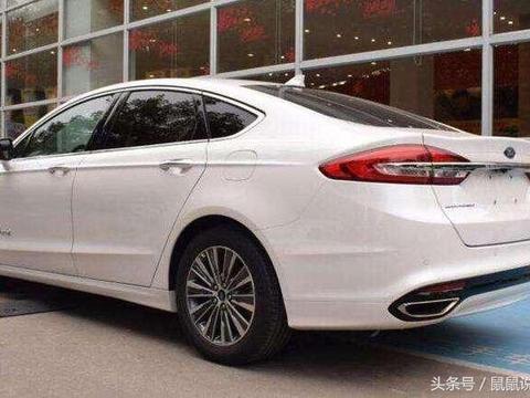 帕萨特新遇强敌, 这款新车颜值更美, 现降价四万成B级车首选